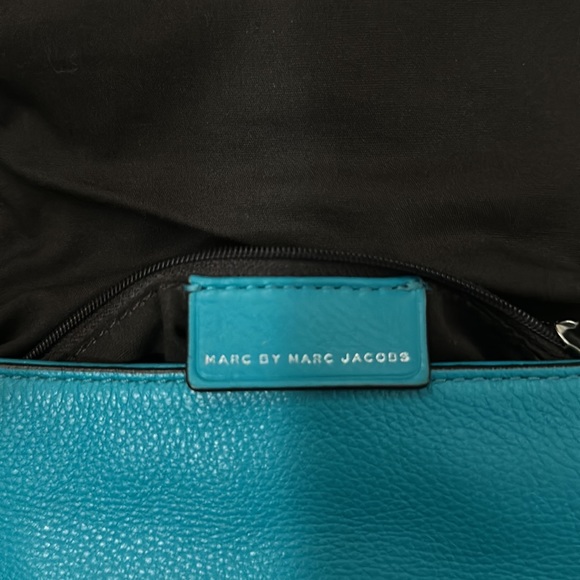 Marc by Marc Jacobs cross body bag - Picture 3 of 5